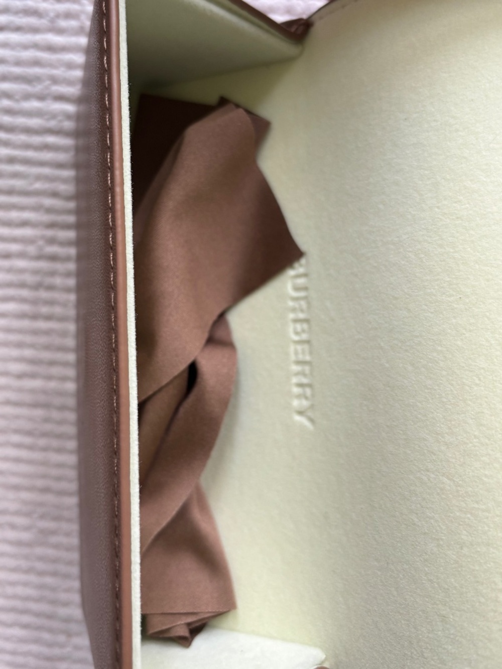 Burberry Glasses case - Picture 2 of 4